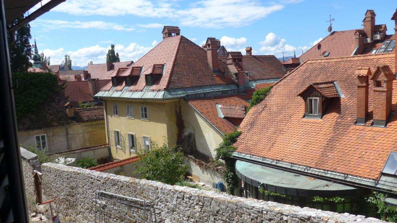 Stairway To The Castle Apartment